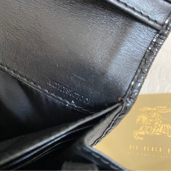 Burberry check wallet - Picture 6 of 13